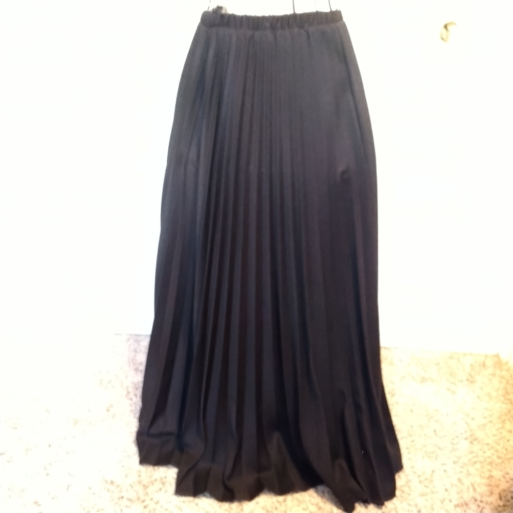 *SOLD* Vicki Wayne's skirt - Picture 4 of 7